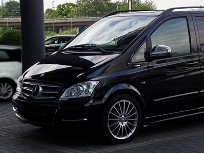 mercedes-viano-car-rental-dubai